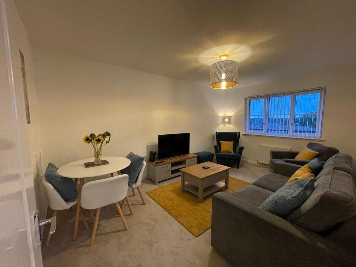 2 Bedroom Luxury Flat In Quiet Village Of Bishopton Bishopton  Esterno foto
