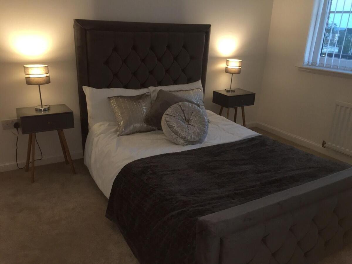 2 Bedroom Luxury Flat In Quiet Village Of Bishopton Bishopton  Esterno foto