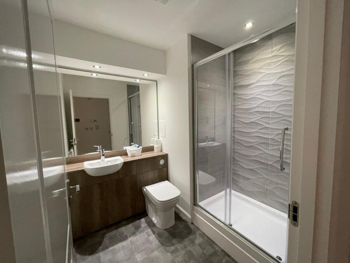 2 Bedroom Luxury Flat In Quiet Village Of Bishopton Bishopton  Esterno foto