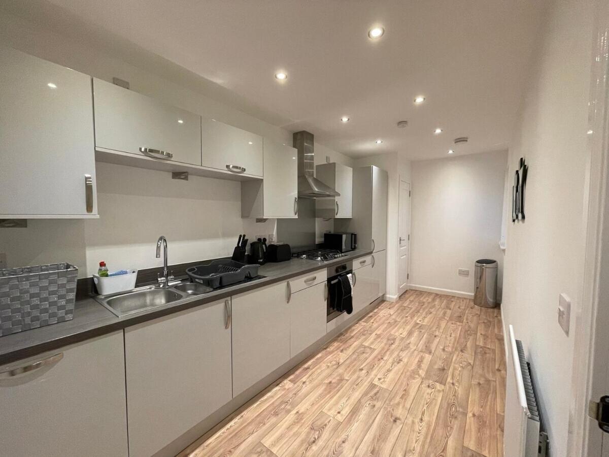 2 Bedroom Luxury Flat In Quiet Village Of Bishopton Bishopton  Esterno foto